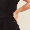 Robe cintrée courte col rond noir femme