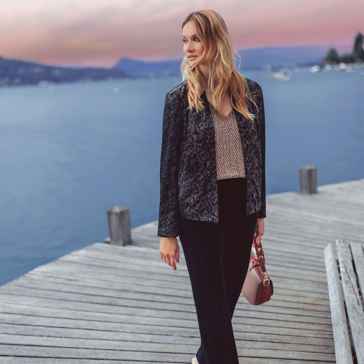 Veste droite velours noir femme