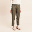 Pantalon coupe chino 7/8&egrave;me effet enduit vert kaki femme