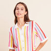 Polo manches courtes aspect macram&eacute; multicolore femme