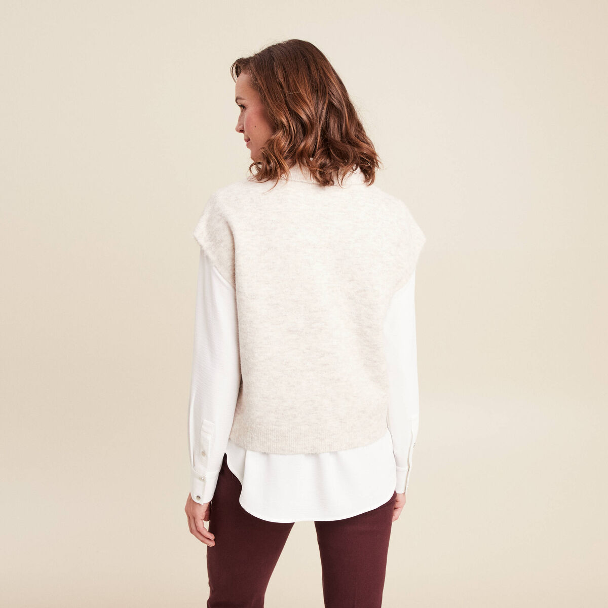 Pull sans manches col chemise beige femme