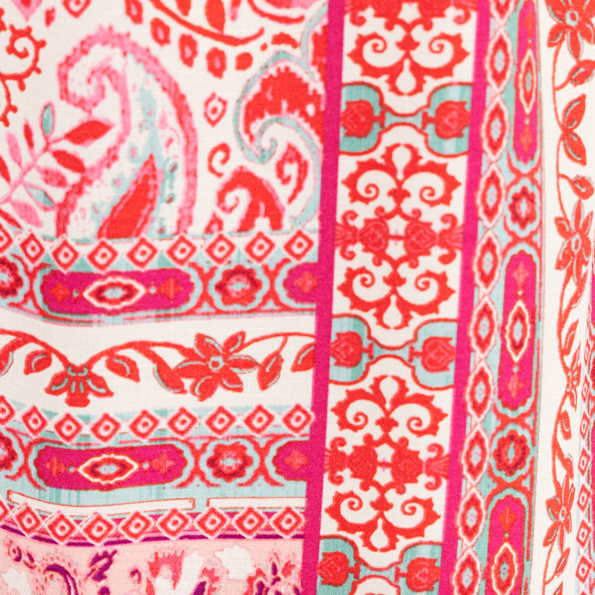 Robe courte &eacute;vas&eacute;e col tunisien rose femme