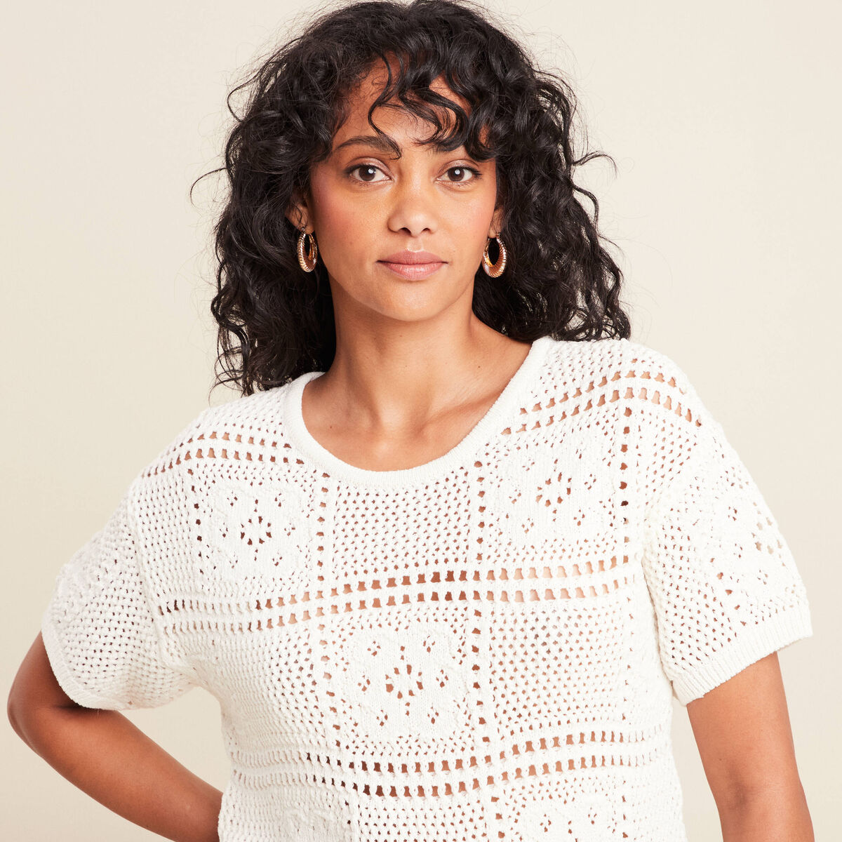 Pull court col rond manches courtes ecru femme
