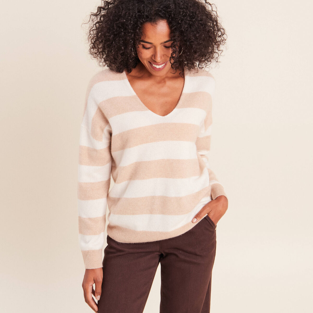 Pull col v beige femme