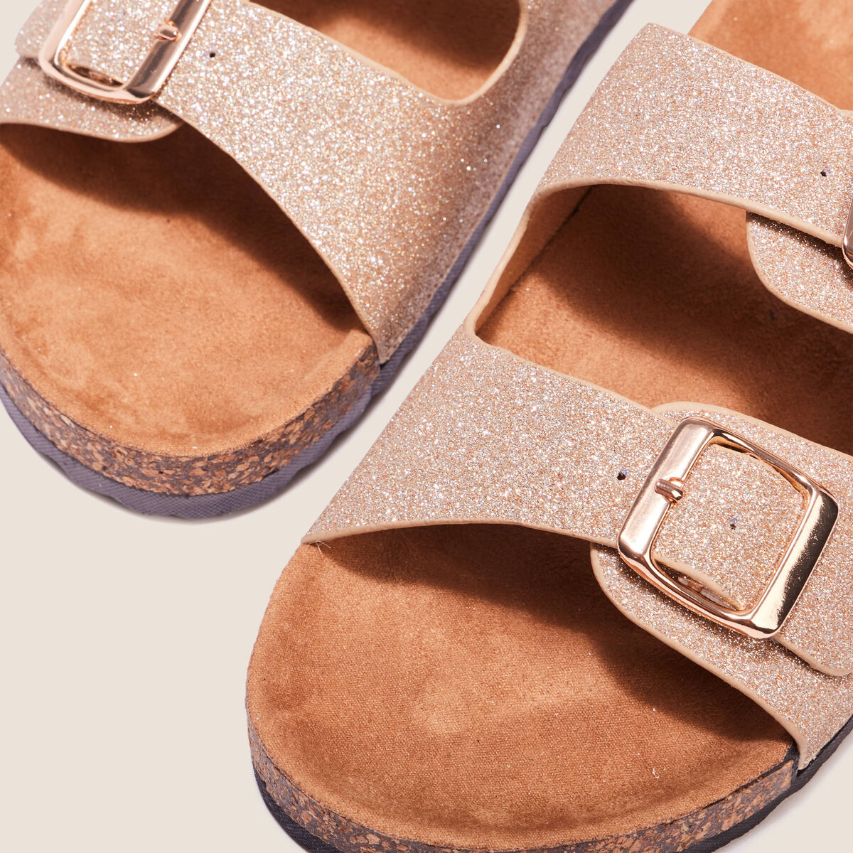 Mules &agrave; paillettes couleur or femme