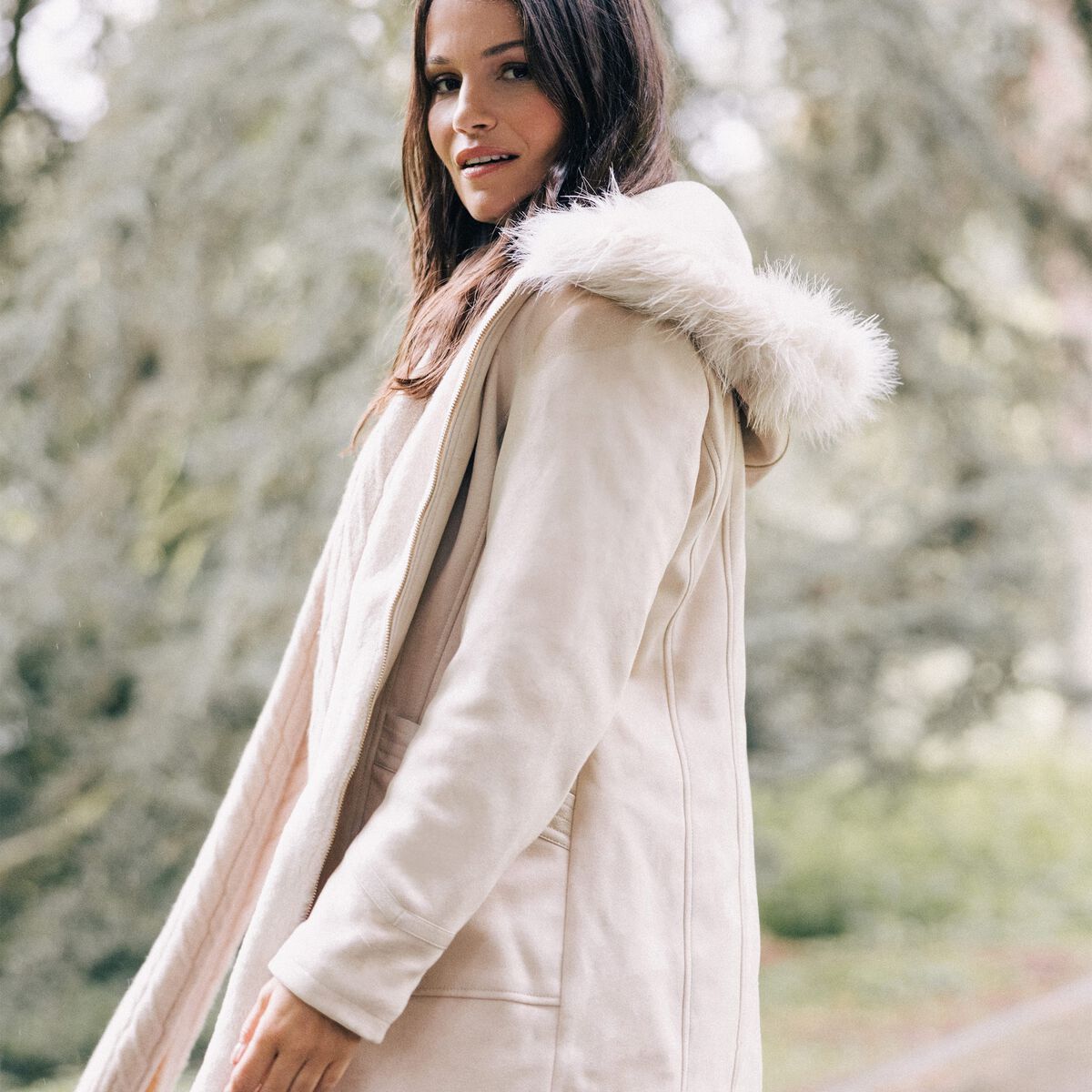 Manteau su&eacute;dine &agrave; capuche creme femme