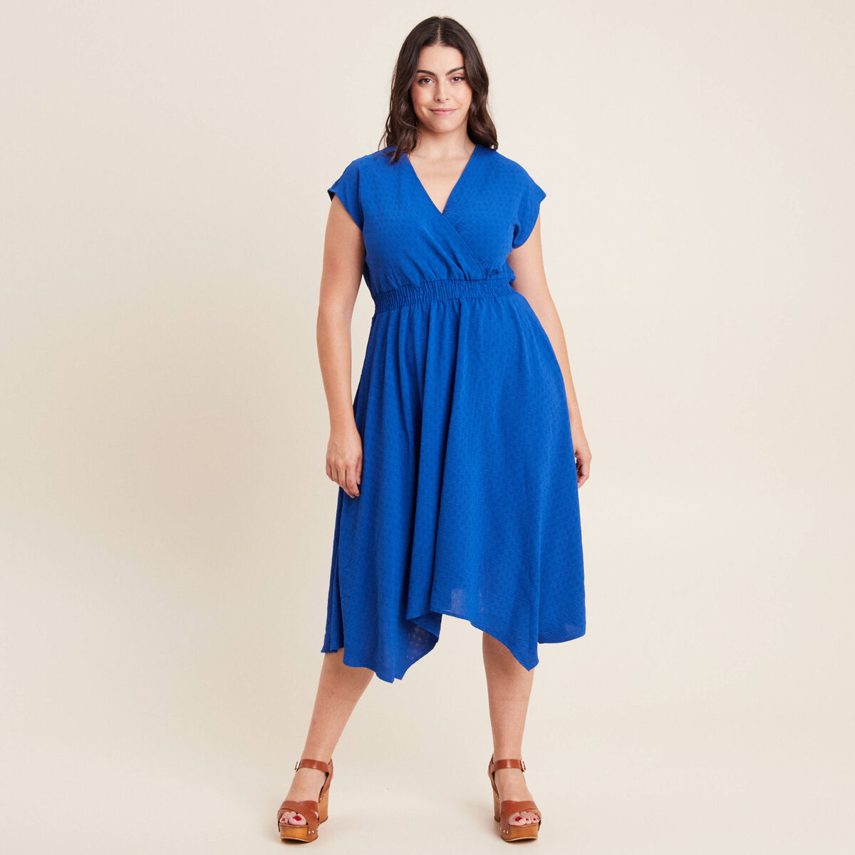 Robe évasée taille smockée bleu electrique femme
