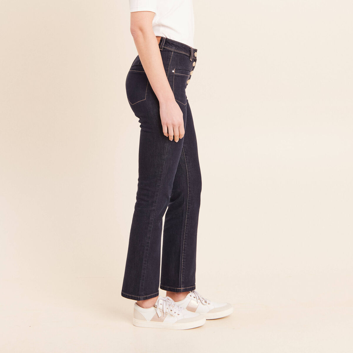 Jean raccourci coupe bootcut denim brut femme