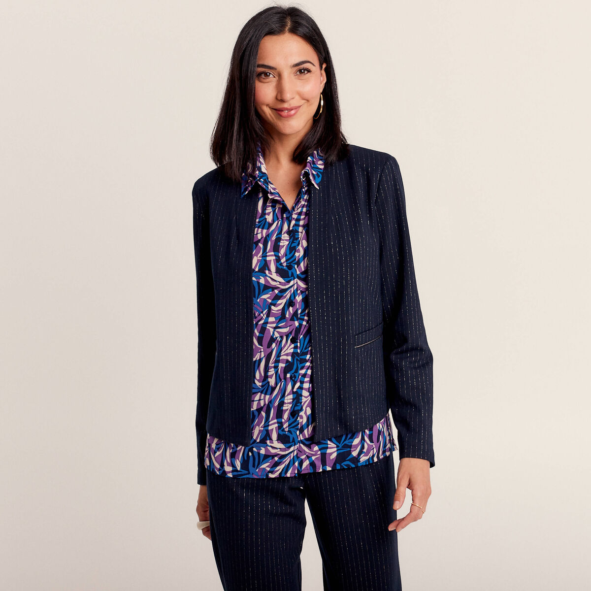 Veste ajust&eacute;e col ch&acirc;le bleu marine femme
