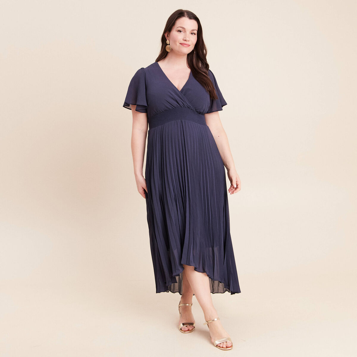 Robe longue &eacute;vas&eacute;e col v manches courtes bleu marine femme