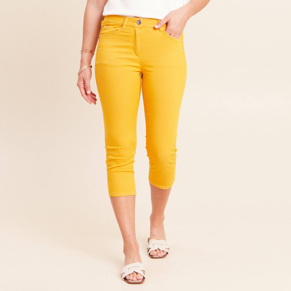 Pantacourt magique Le L&eacute;ger coupe droite jaune femme