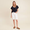 Bermuda ajusté ceinturé blanc femme