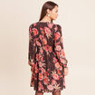 Robe courte &eacute;vas&eacute;e col v manches longues marron femme