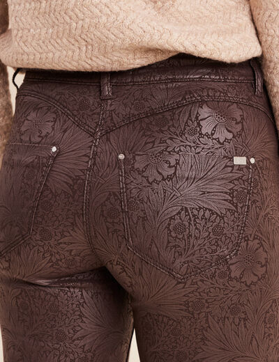 Pantalon coupe ajust&eacute;e enduit marron femme