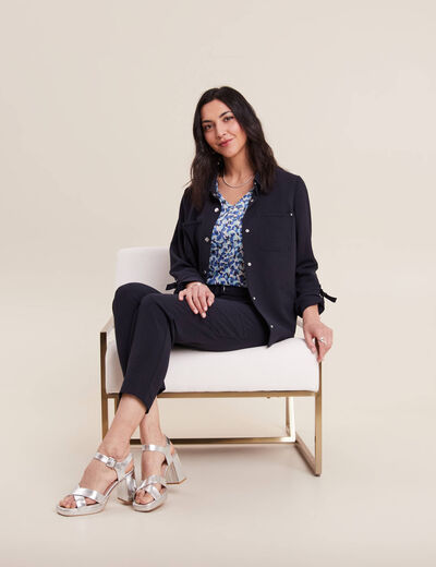 Pantalon flou ceinturé bleu foncé femme