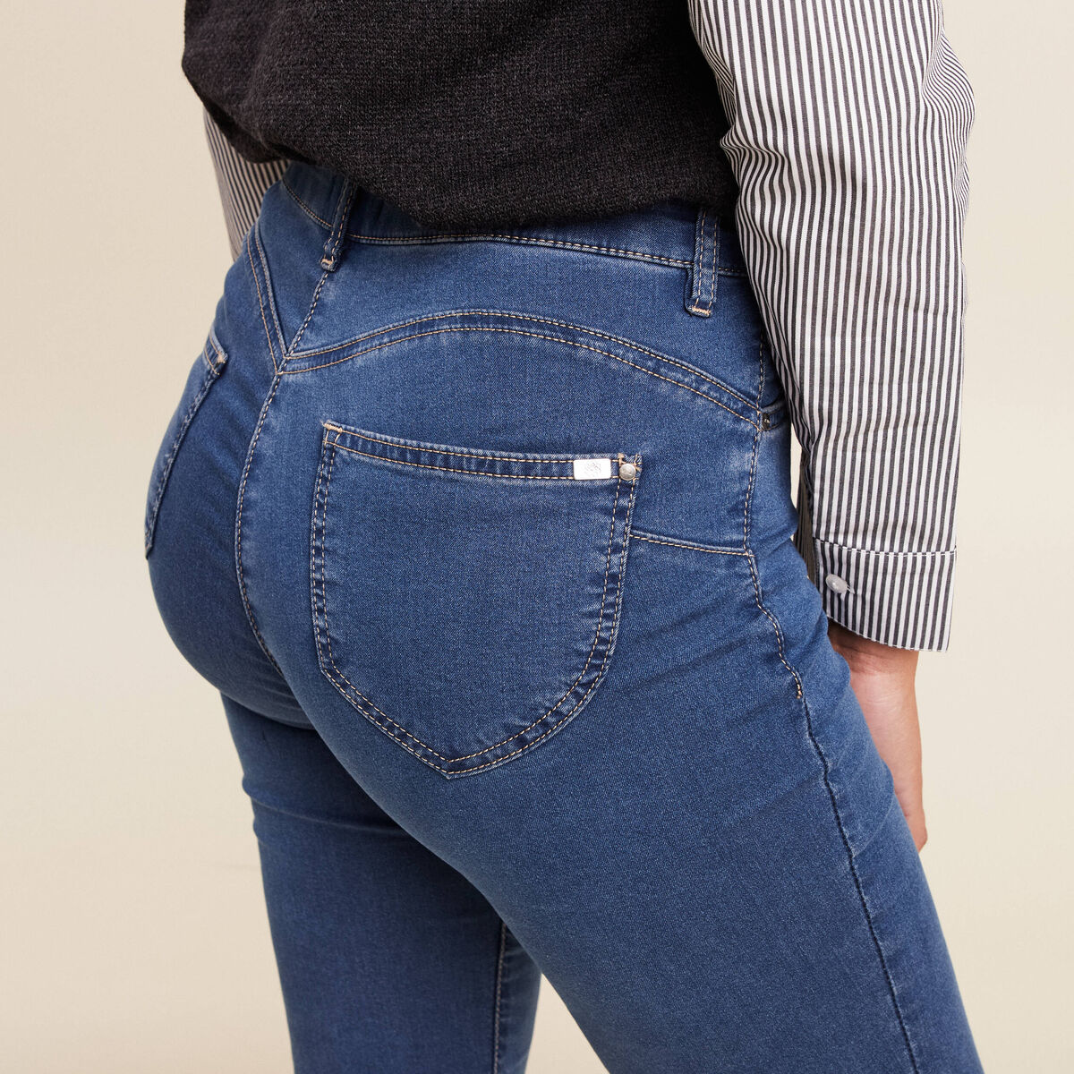 Jeans léger taille standard 7/8ème denim double stone femme