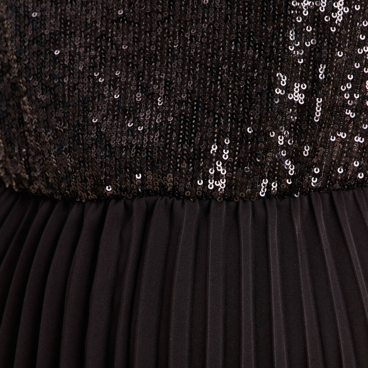 Robe midi &eacute;vas&eacute;e noir femme