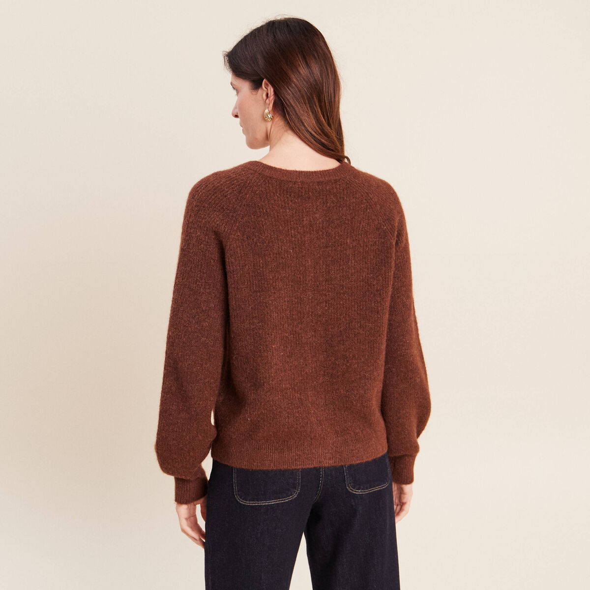 Gilet col rond marron fonc&eacute; femme