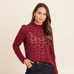 T-shirt cintr&eacute; col montant dentelle bordeaux femme
