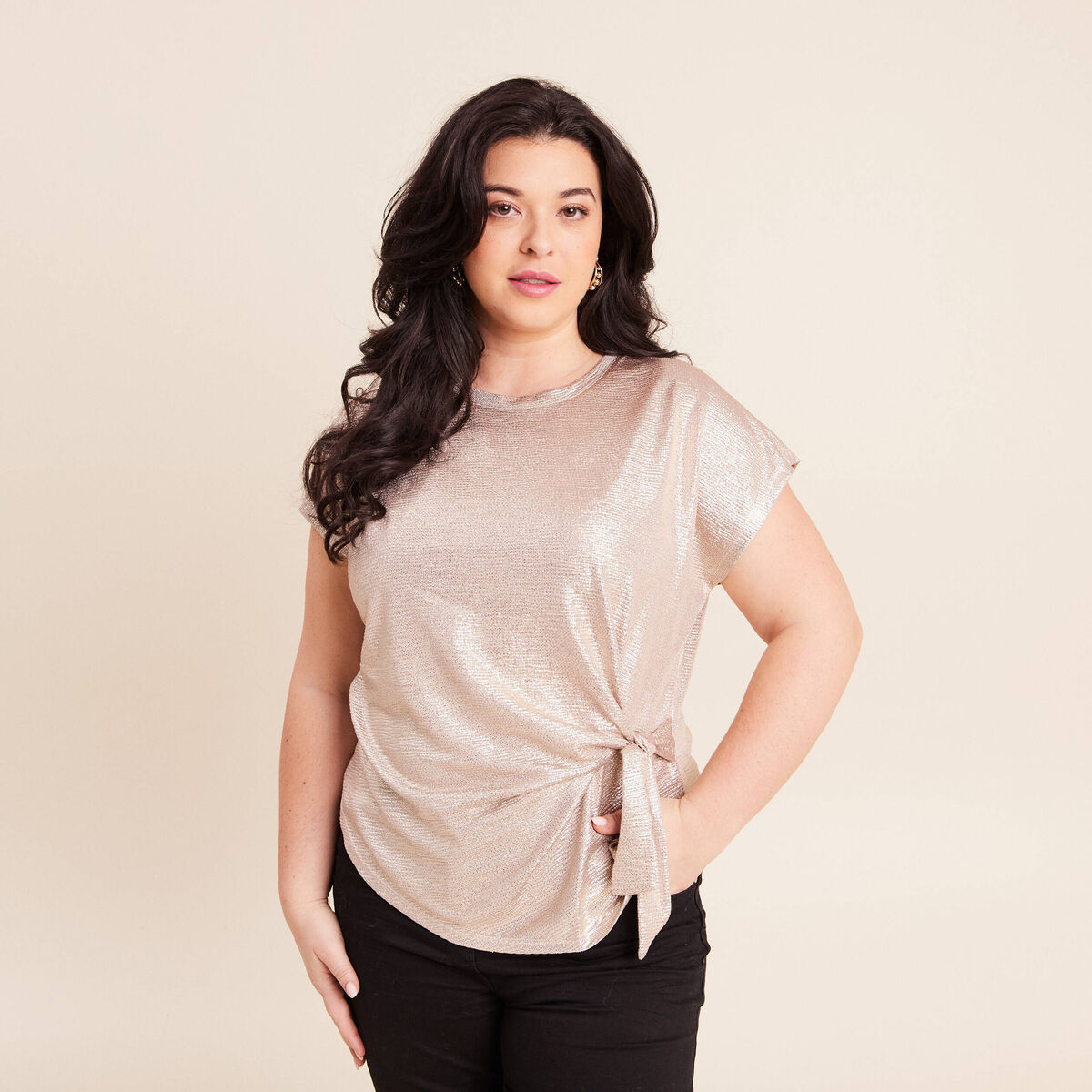 T-shirt manches courtes nou&eacute; couleur or femme