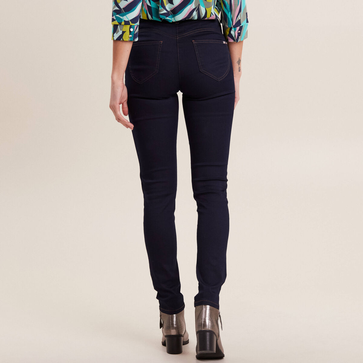 Jeans léger taille standard long denim brut femme