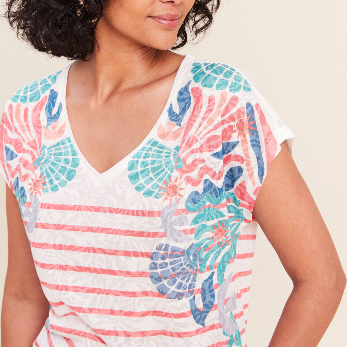 T-shirt col v manches courtes strass ecru femme
