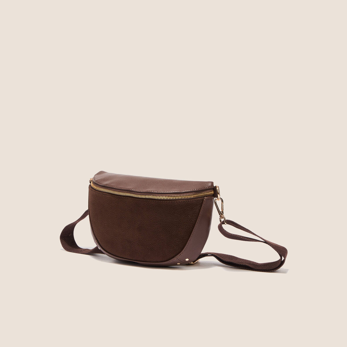 Sac banane bi-mati&egrave;re bandouli&egrave;re marron fonc&eacute; femme