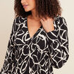 Robe courte &eacute;vas&eacute;e col v manches longues noir femme