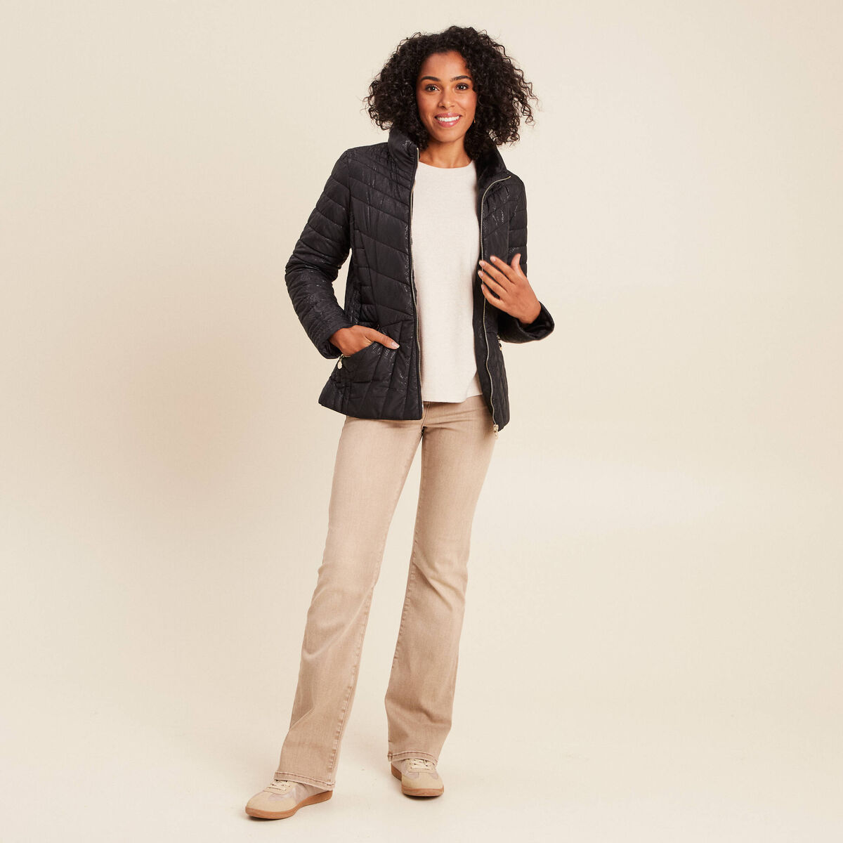 Sweat duveteux col rond manches longues creme femme