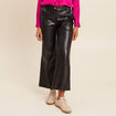 Pantalon taille bascul&eacute;e similicuir noir femme