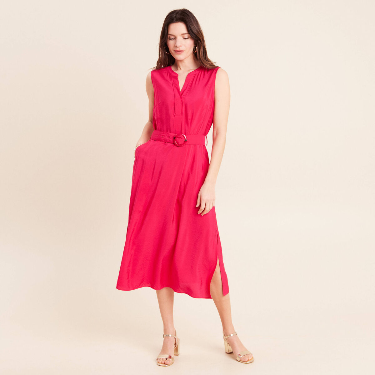 Robe &eacute;vas&eacute;e 3/4 sans manches ceinture rose fushia femme