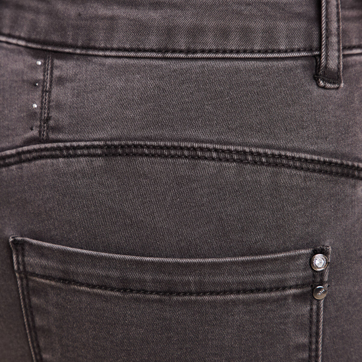 Jean ajusté taille basculée denim gris femme