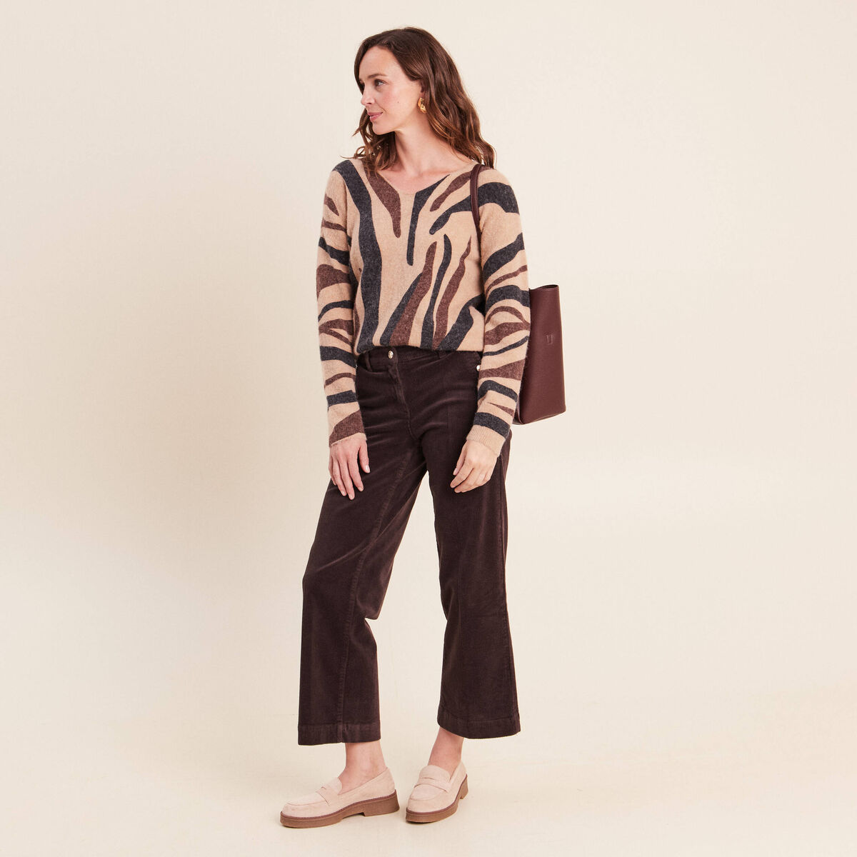 Pantalon large velours c&ocirc;tel&eacute; marron fonc&eacute; femme