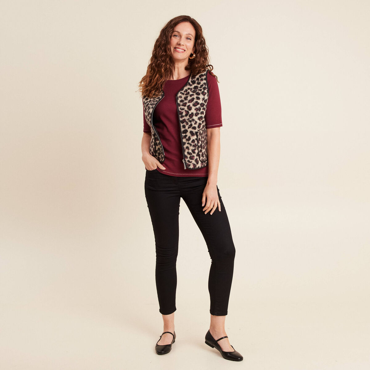 T-shirt ajust&eacute; col rond manches coudes bordeaux femme