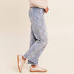 Jean taille haute avec broderie blanc femme