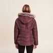 Doudoune droite d&eacute;perlante &agrave; capuche bordeaux femme