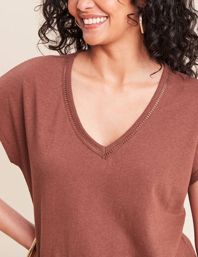 T-shirt col v manches courtes aspect lin marron fonc&eacute; femme