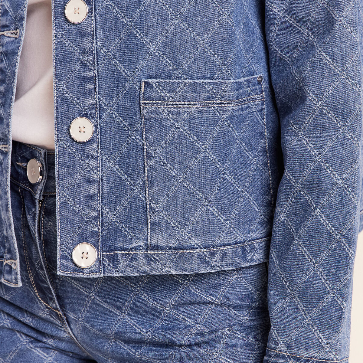 Veste courte droite en jean doubl&eacute;e denim stone femme