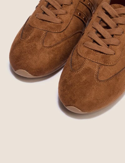 Basket semelle fine aspect daim marron fonc&eacute; femme