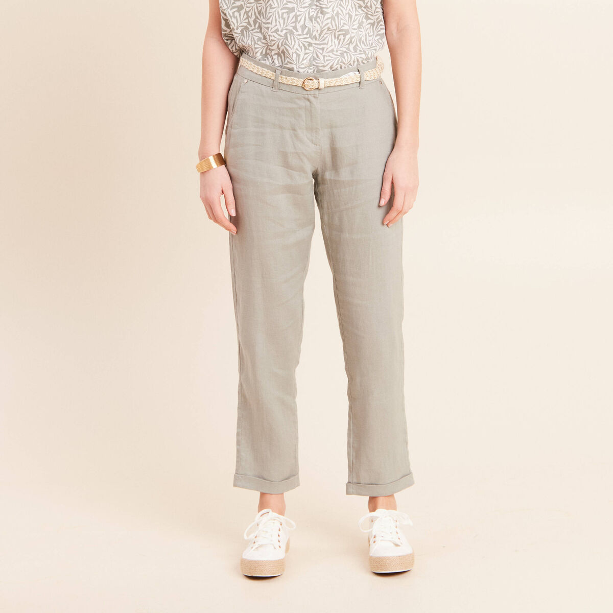 Pantalon coupe chino en lin ceintur&eacute; vert clair femme