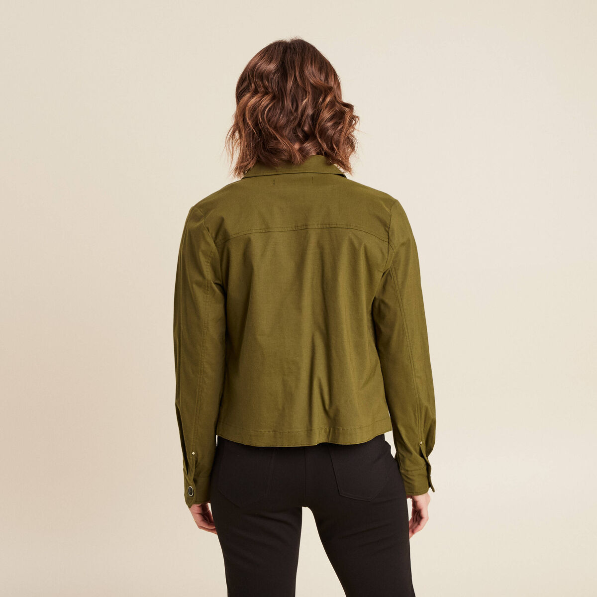 Veste boutonnée vert olive femme