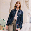 Veste cintr&eacute;e courte en jean denim brut femme