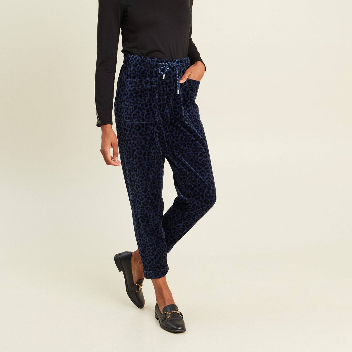Pantalon coupe mom en velours bleu femme