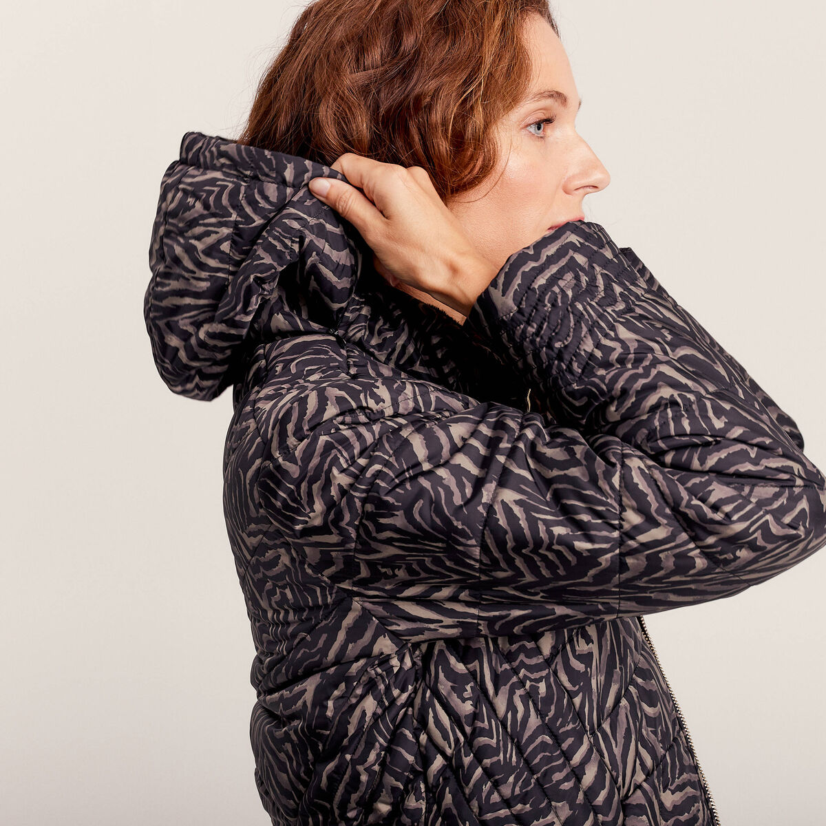 Doudoune d&eacute;perlante droite zipp&eacute;e noir femme