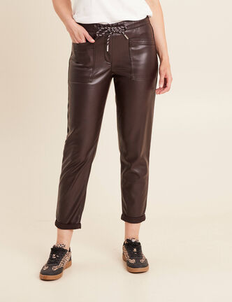 Pantalon coupe mom simili cuir marron fonc&eacute; femme