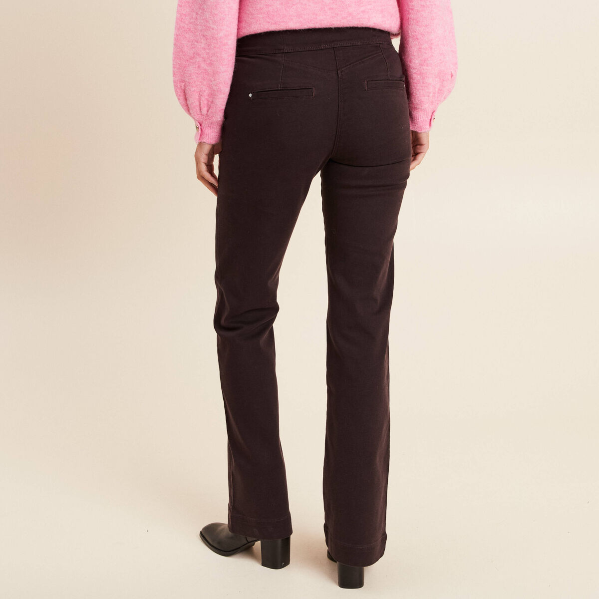Pantalon coupe bootcut &agrave; pont marron fonc&eacute; femme
