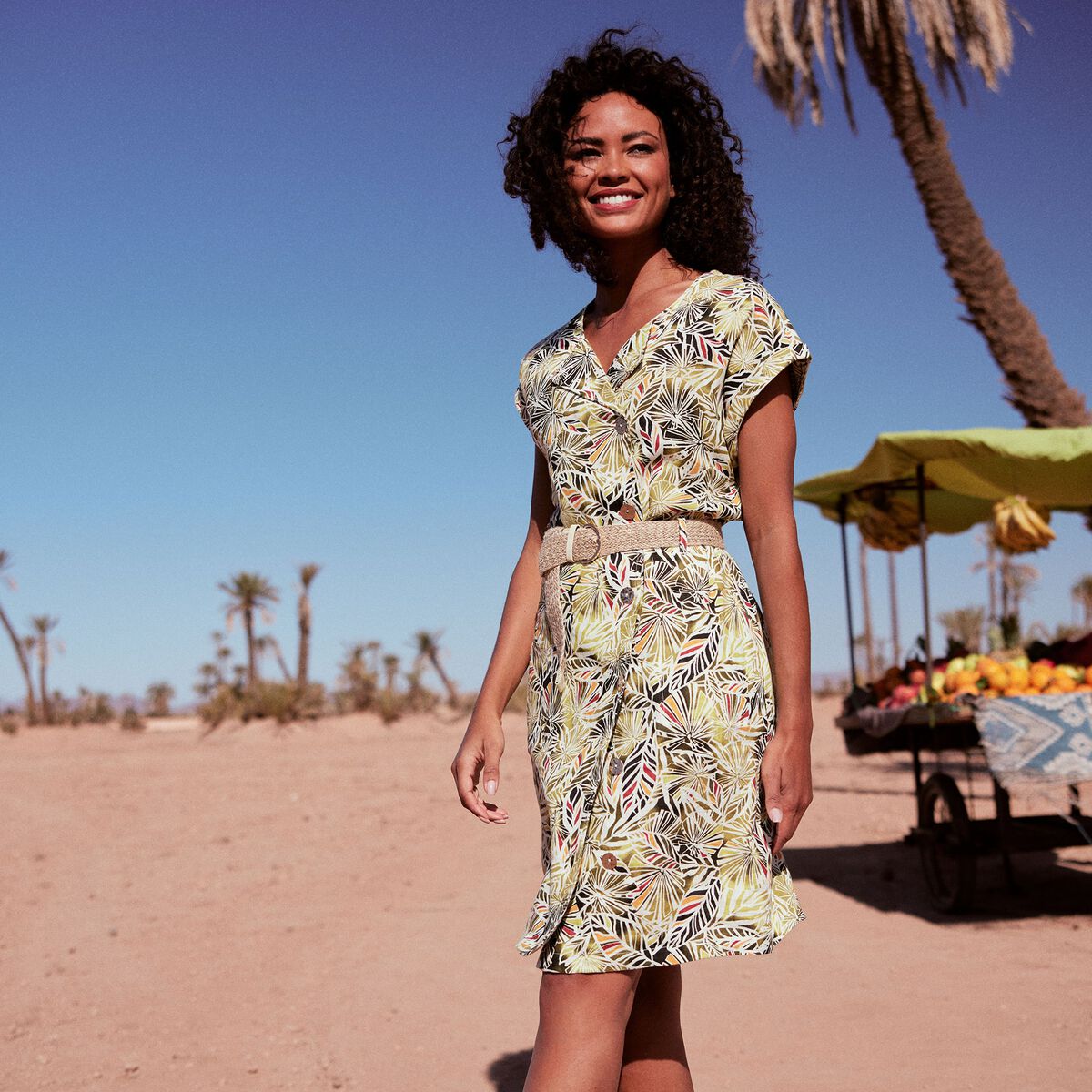 Robe droite ceintur&eacute;e vert femme