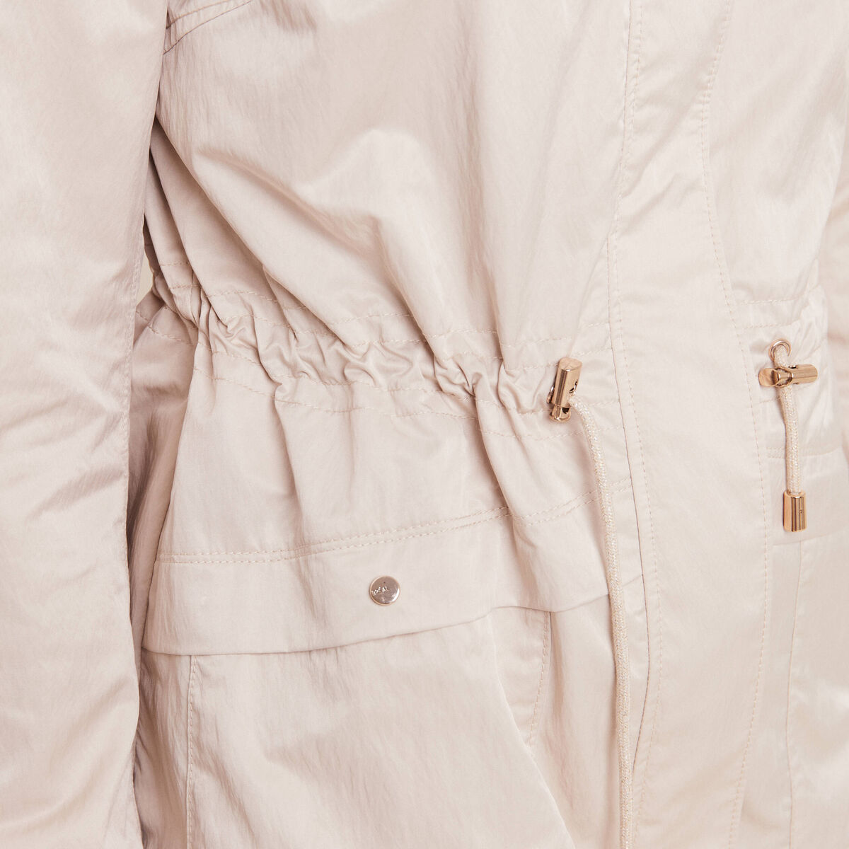 Parka d&eacute;perlante cintr&eacute;e lien &agrave; coulisse sable femme