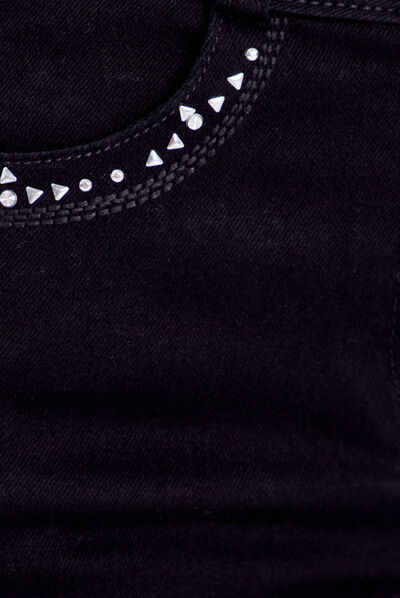Jean droit détails bijoux noir femme