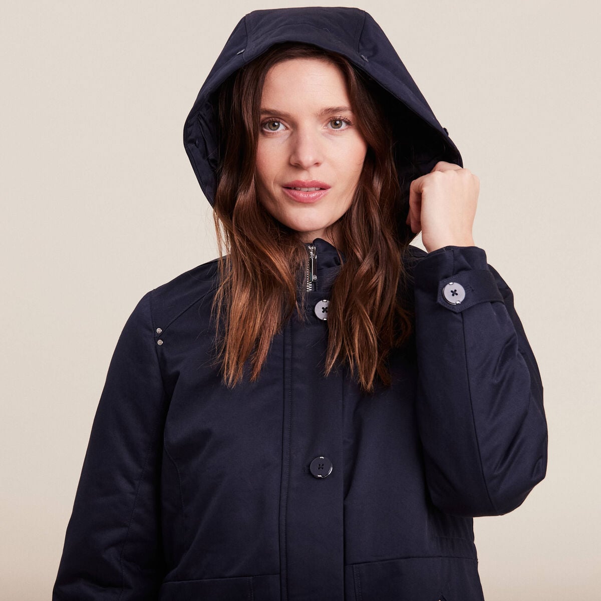 Parka cintr&eacute;e capuche fourrure bleu fonc&eacute; femme